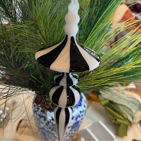 Nwt Robert Stanley Glass Christmas Ornament Black White Finial - Picture 4 of 10